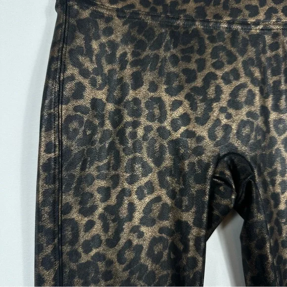 SPANX Leopard Print Shape-wear Leggings Size XSmall Petite - Picture 2 of 9